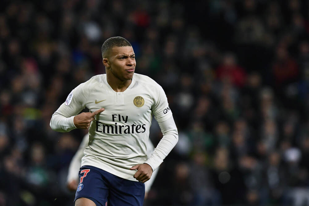 雷迪克：球队将对阵容做出调整 尼克·史密斯可能扮演更重要角色